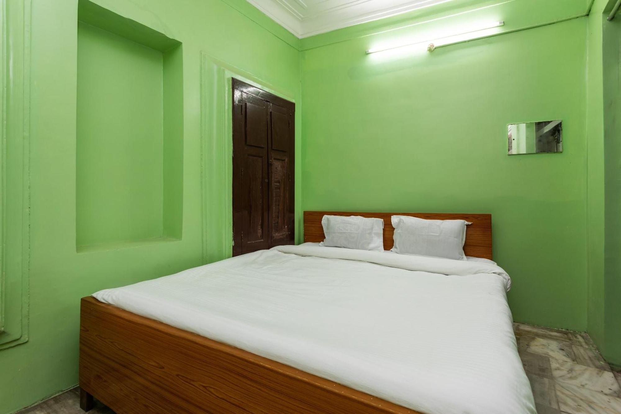 Spot On Hotel Sawera Indore Bagian luar foto