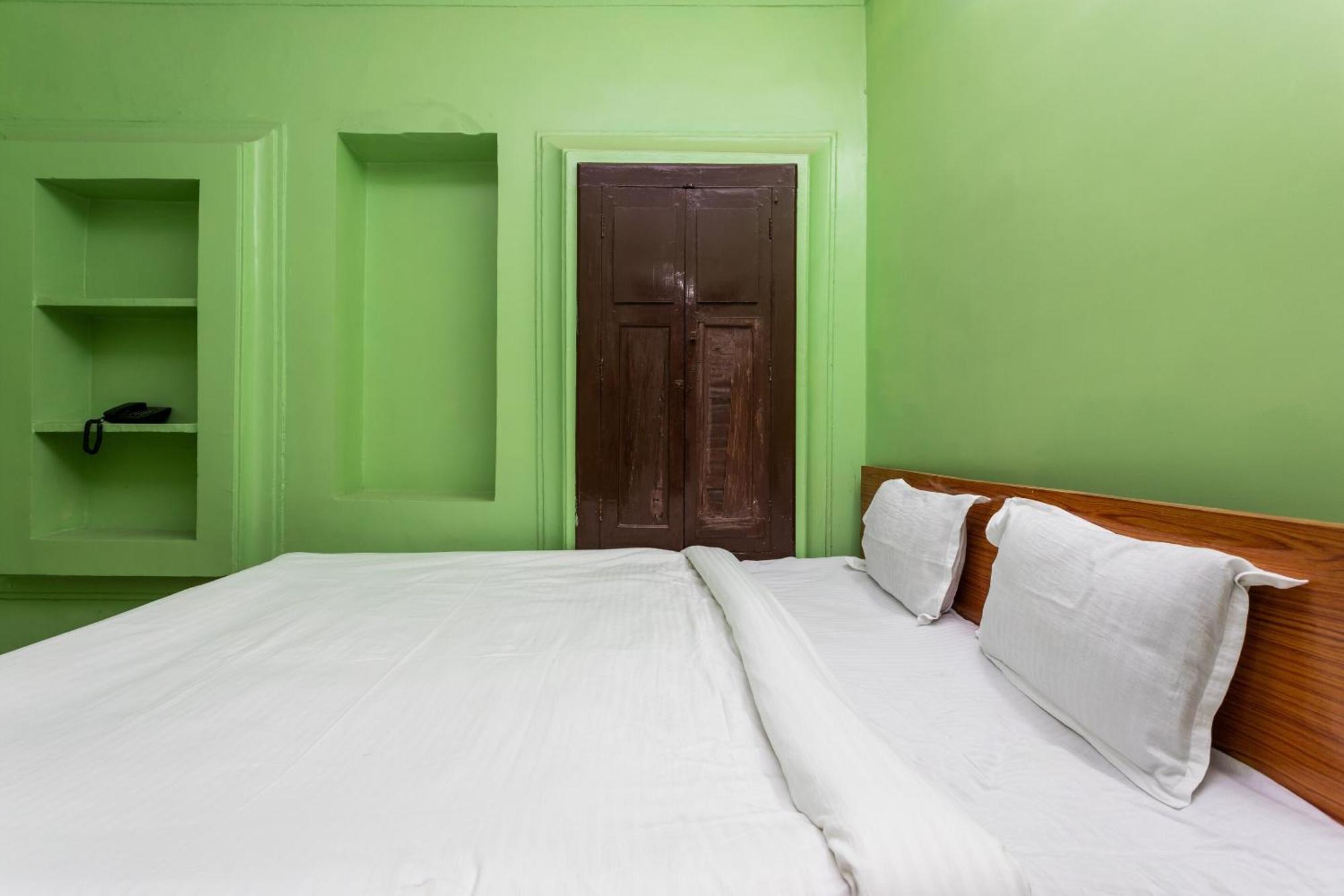 Spot On Hotel Sawera Indore Bagian luar foto