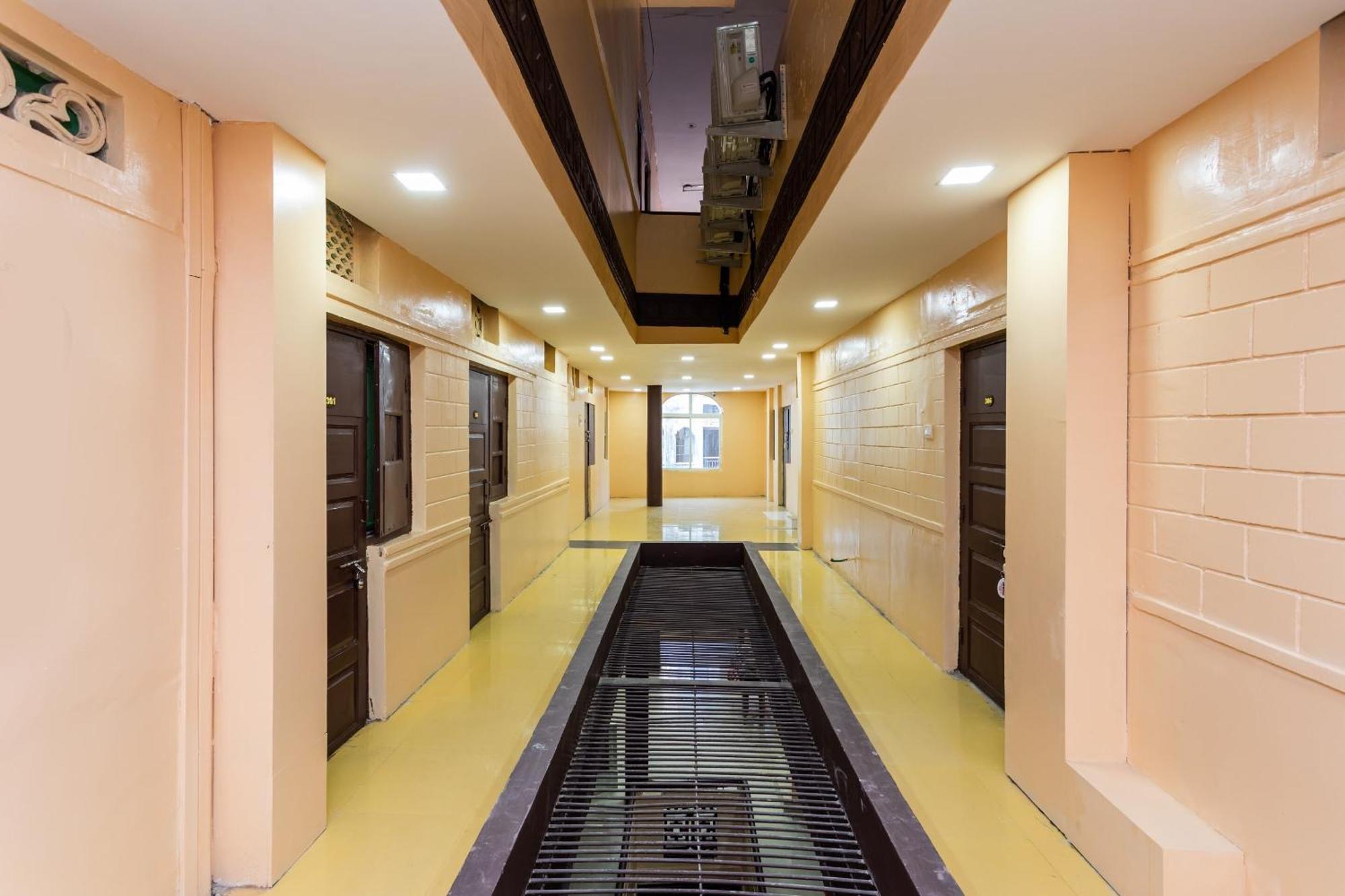 Spot On Hotel Sawera Indore Bagian luar foto