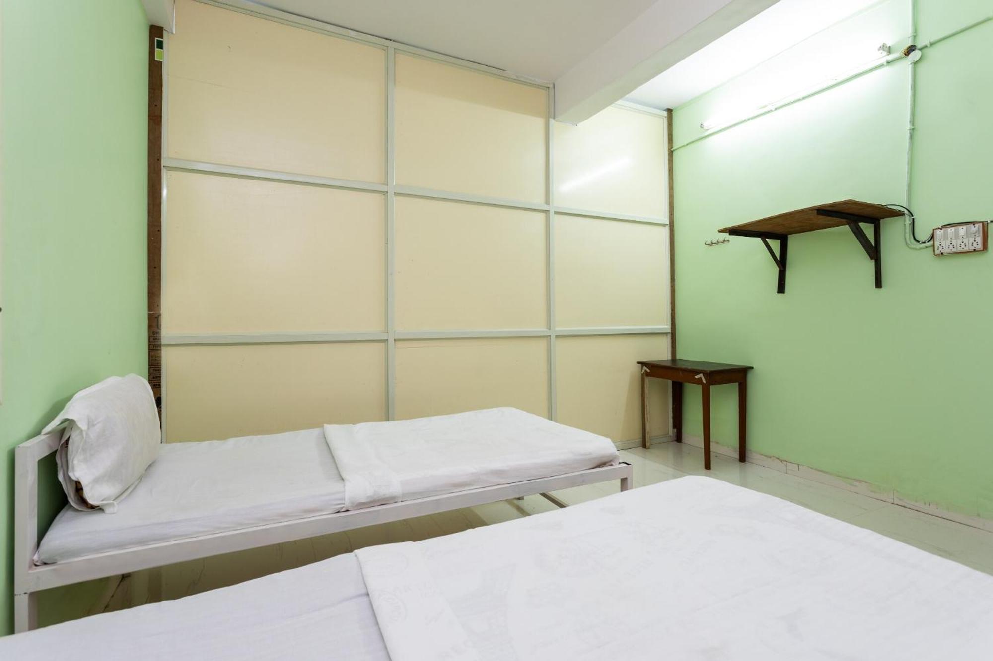 Spot On Hotel Sawera Indore Bagian luar foto