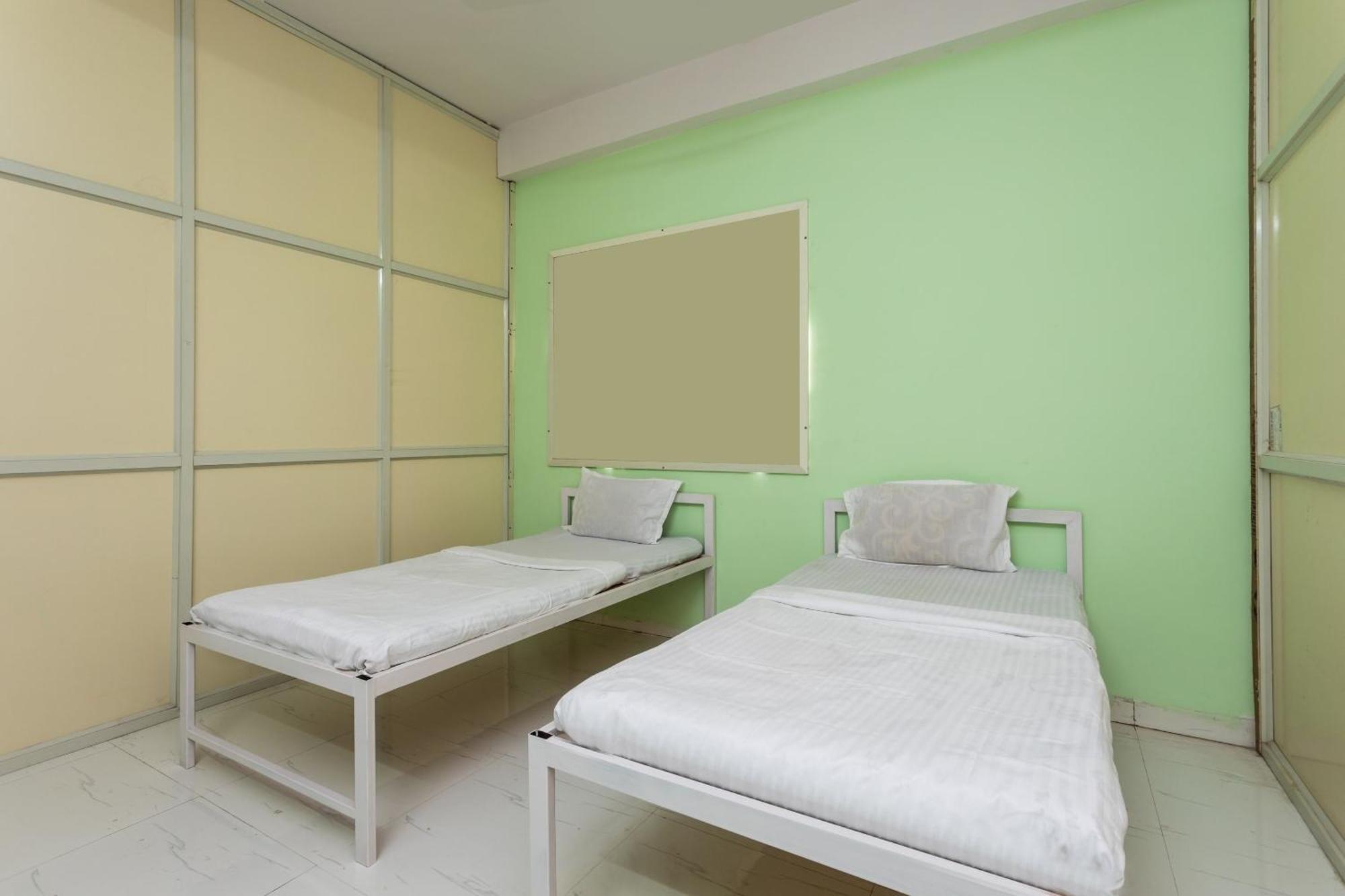 Spot On Hotel Sawera Indore Bagian luar foto