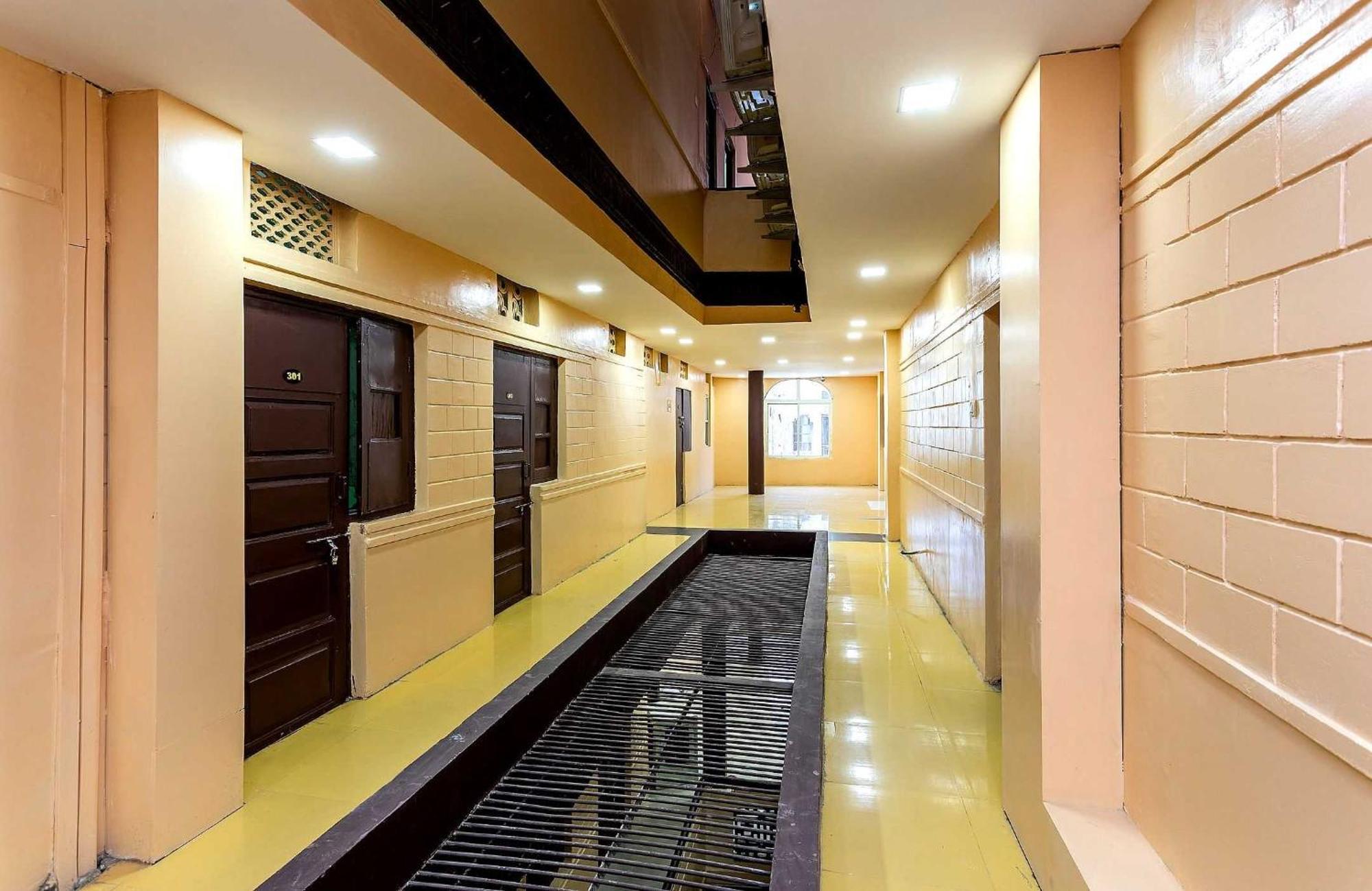 Spot On Hotel Sawera Indore Bagian luar foto